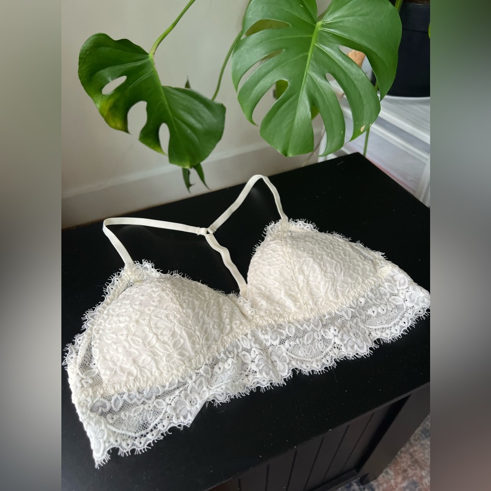 NWOT - Aerie Cream Lace Bralette Racerback